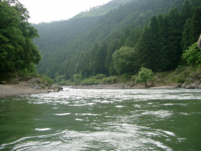川下りの舟から保津川'0806