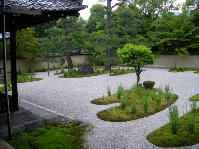 蘆山寺の源氏の庭'0806