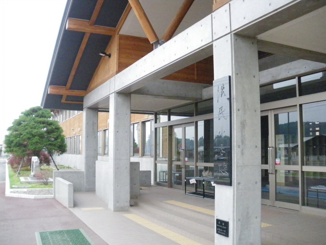 改築の渋民小学校'09.05